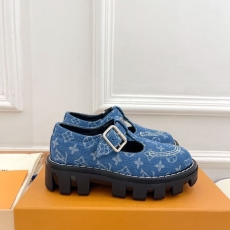 Louis Vuitton Low Shoes